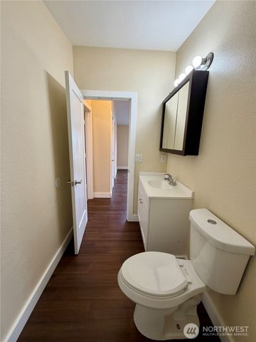 1311 104th St E, Tacoma, WA 98445
