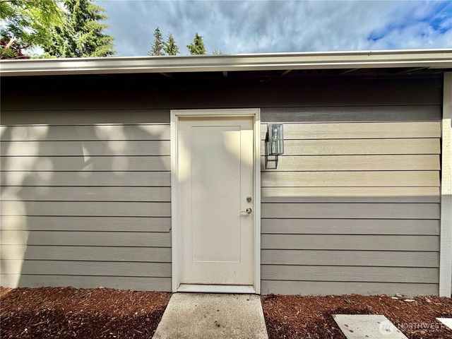 1311 104th St E, Tacoma, WA 98445