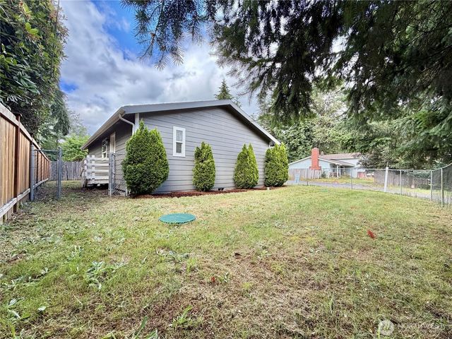 1311 104th St E, Tacoma, WA 98445