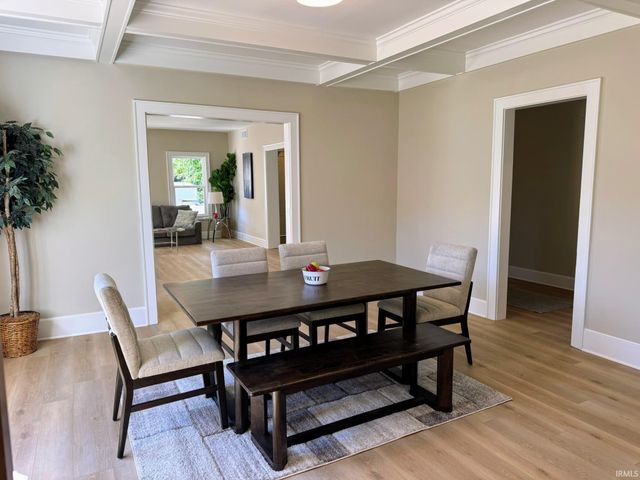 1220 Bayard Park Drive, Evansville, IN 47714