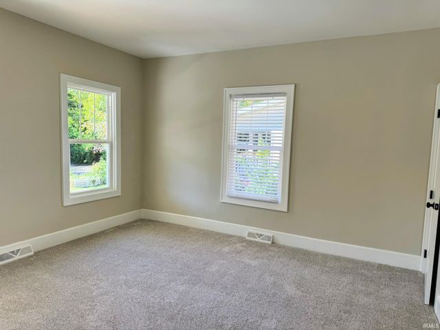 1220 Bayard Park Drive, Evansville, IN 47714