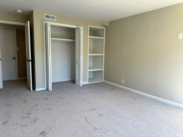 1220 Bayard Park Drive, Evansville, IN 47714