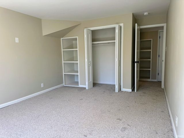 1220 Bayard Park Drive, Evansville, IN 47714