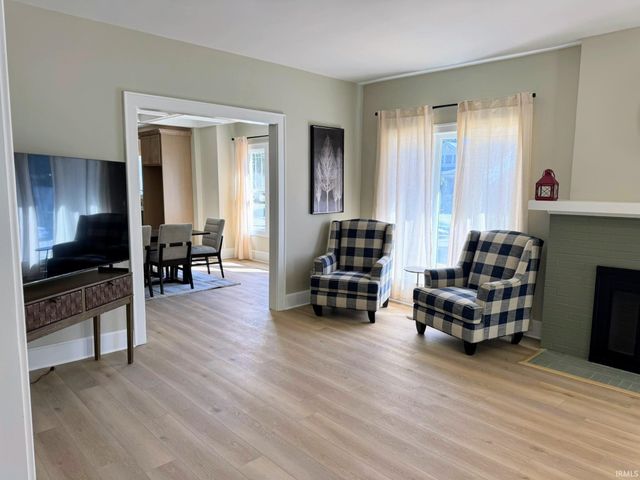1220 Bayard Park Drive, Evansville, IN 47714