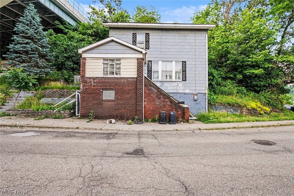 229 McLister Avenue, Mingo Junction, OH 43938