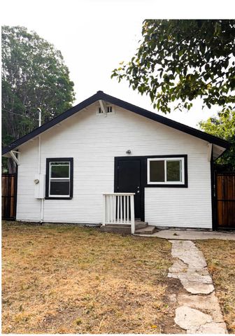 2117 E Washington St, Stockton, CA 95205