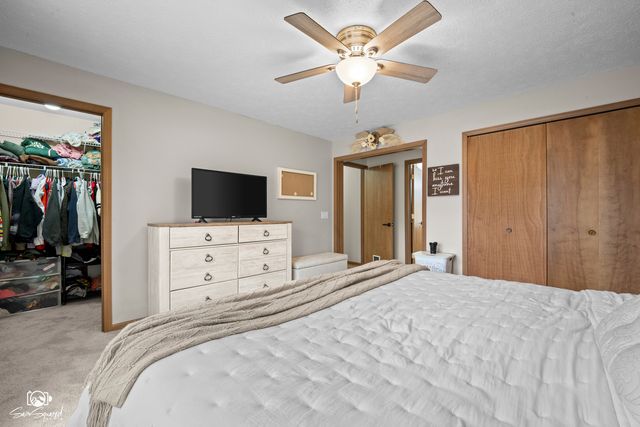 1937 W Potawatomie Trail, Kankakee, IL 60901