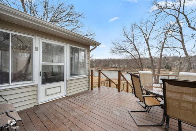 1937 W Potawatomie Trail, Kankakee, IL 60901