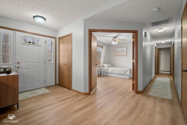 1937 W Potawatomie Trail, Kankakee, IL 60901