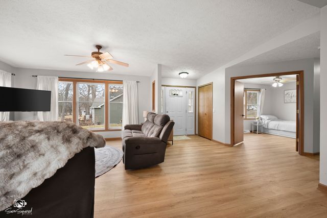 1937 W Potawatomie Trail, Kankakee, IL 60901