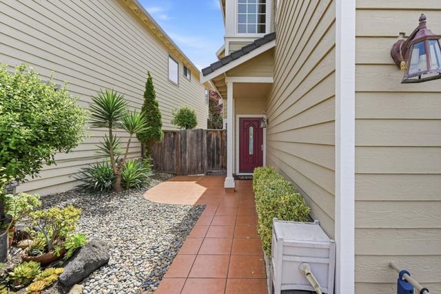 18819 Sydney Circle, Castro Valley, CA 94546