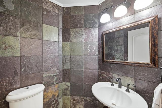 18819 Sydney Circle, Castro Valley, CA 94546