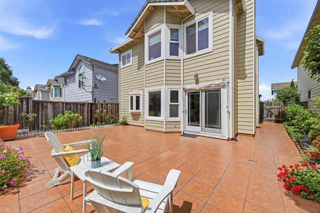 18819 Sydney Circle, Castro Valley, CA 94546