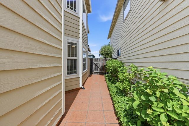 18819 Sydney Circle, Castro Valley, CA 94546
