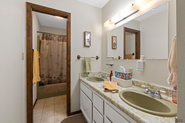 4626 RIDGEWOOD, Rapid City, SD 57702