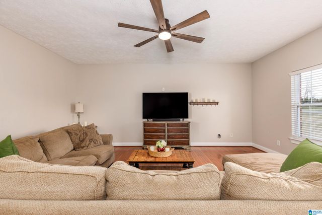 535 MAGNOLIA CIRCLE, Warrior, AL 35180