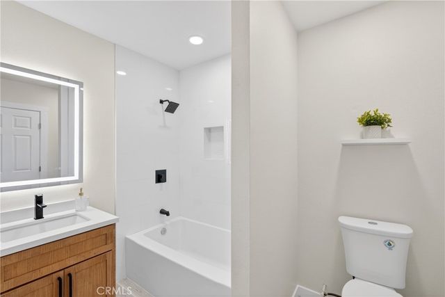 6626 San Miguel, Paramount, CA 90723