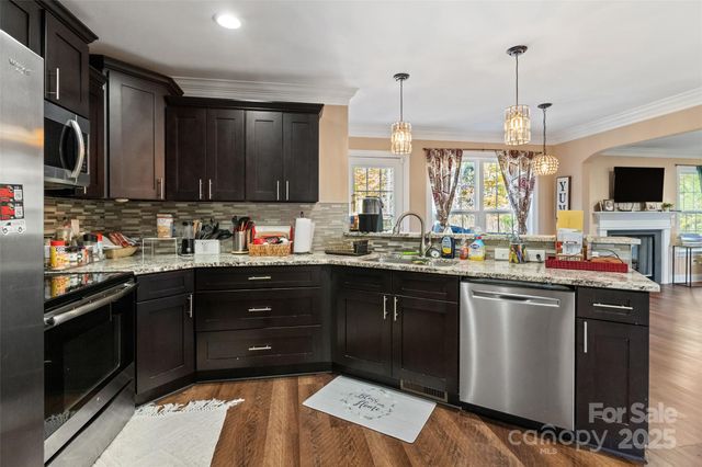 1030 Benson Drive, Cherryville, NC 28021