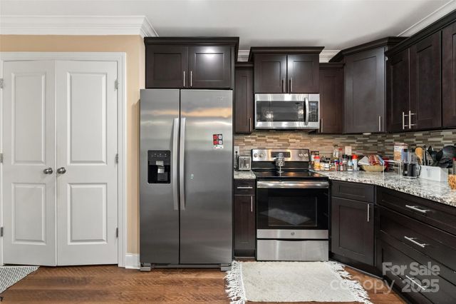 1030 Benson Drive, Cherryville, NC 28021