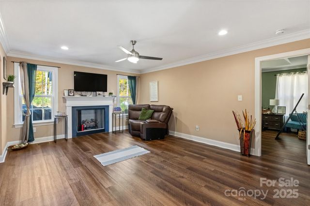 1030 Benson Drive, Cherryville, NC 28021