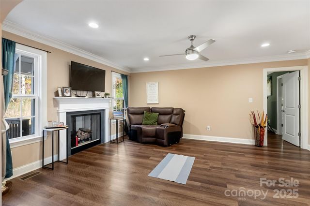 1030 Benson Drive, Cherryville, NC 28021