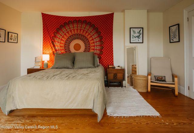 1693 New York 32, Saugerties, NY 12477