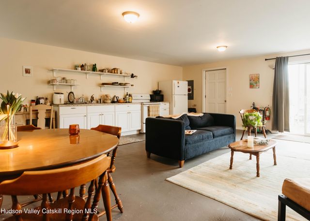 1693 New York 32, Saugerties, NY 12477