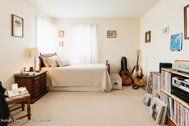 1693 New York 32, Saugerties, NY 12477