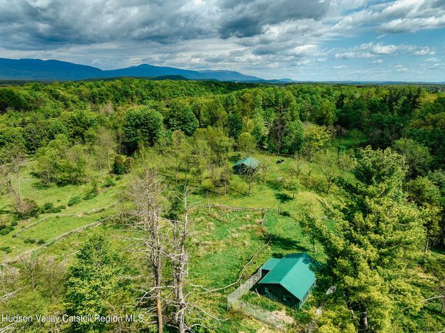 1693 New York 32, Saugerties, NY 12477