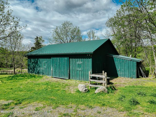 1693 New York 32, Saugerties, NY 12477