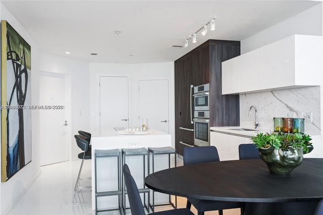 851 NE 1st Ave 4106, Miami, FL 33132