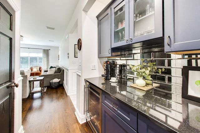 1916 Maplewood Lane, Munster, IN 46321
