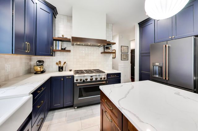1916 Maplewood Lane, Munster, IN 46321