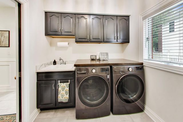 1916 Maplewood Lane, Munster, IN 46321