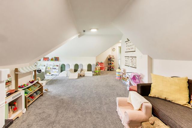 1916 Maplewood Lane, Munster, IN 46321