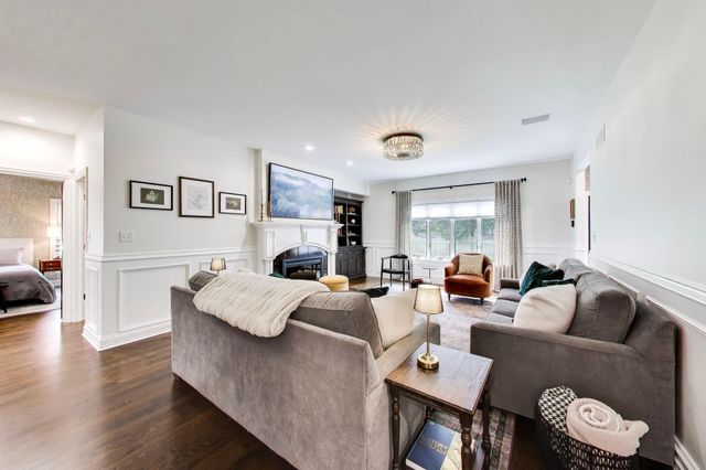 1916 Maplewood Lane, Munster, IN 46321