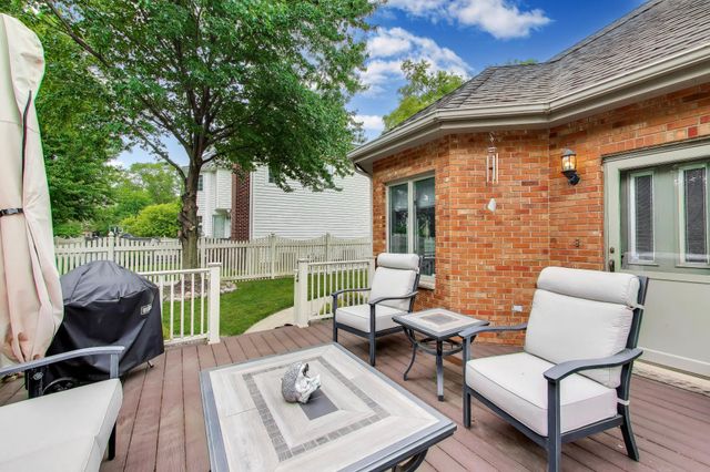 1916 Maplewood Lane, Munster, IN 46321