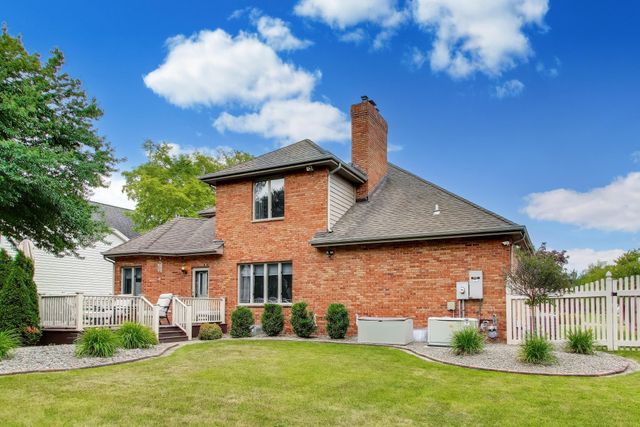 1916 Maplewood Lane, Munster, IN 46321