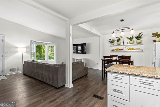 2592 Twin Oaks Drive SW, Marietta, GA 30064