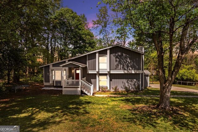 2592 Twin Oaks Drive SW, Marietta, GA 30064