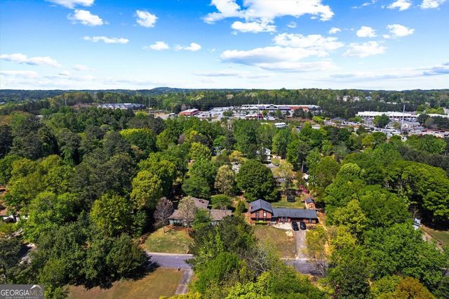 2592 Twin Oaks Drive SW, Marietta, GA 30064