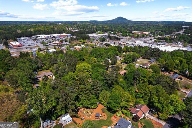 2592 Twin Oaks Drive SW, Marietta, GA 30064