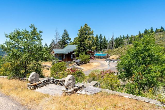 19155 Scenic Dr, Redwood Valley, CA 95470