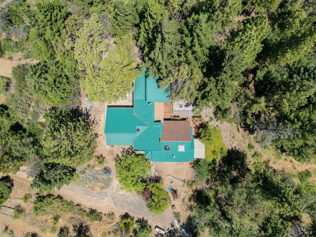 19155 Scenic Dr, Redwood Valley, CA 95470