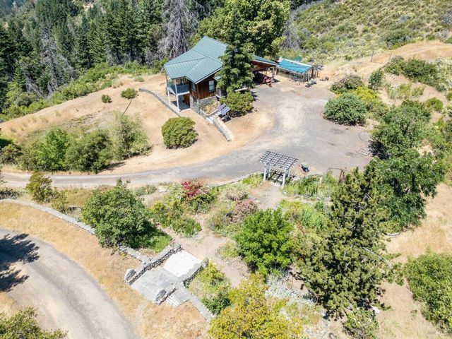 19155 Scenic Dr, Redwood Valley, CA 95470