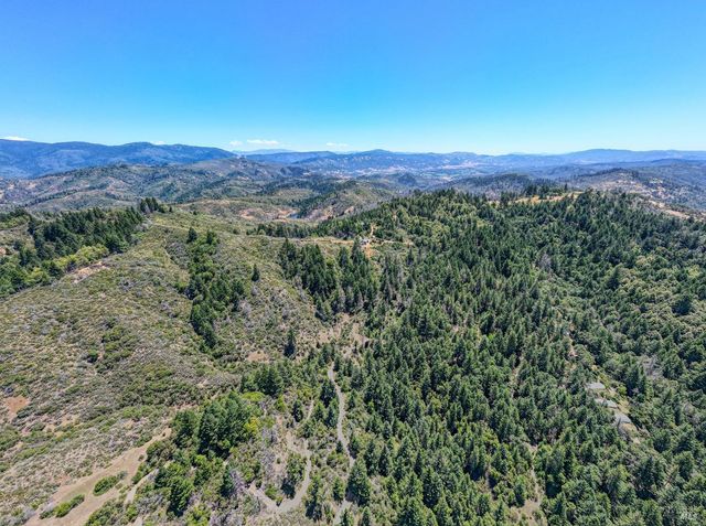 19155 Scenic Dr, Redwood Valley, CA 95470
