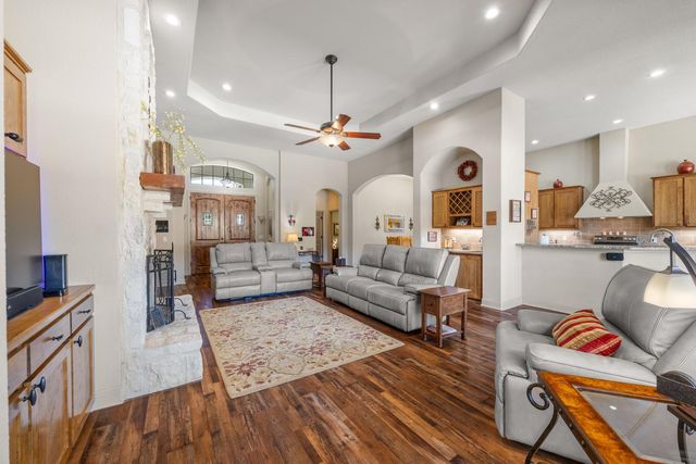 47 Doolittle DR, Wimberley, TX 78676