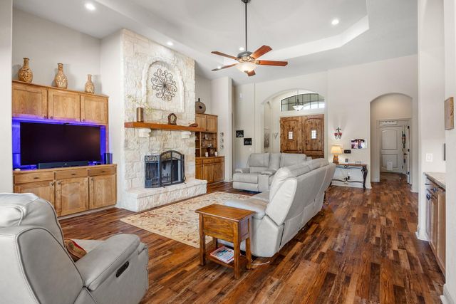 47 Doolittle DR, Wimberley, TX 78676