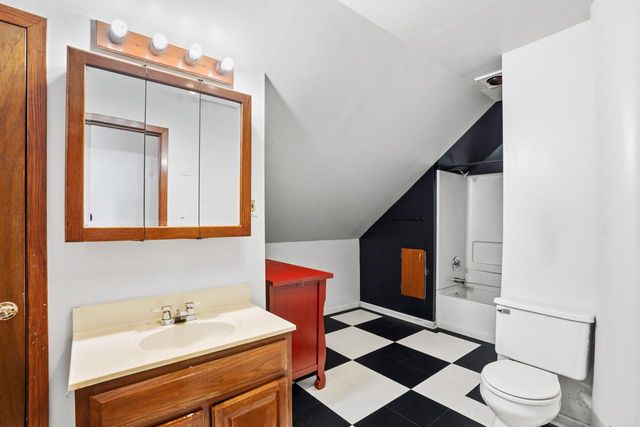 2953 S Kinnickinnic AVENUE, Milwaukee, WI 53207