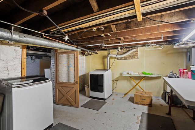 2953 S Kinnickinnic AVENUE, Milwaukee, WI 53207